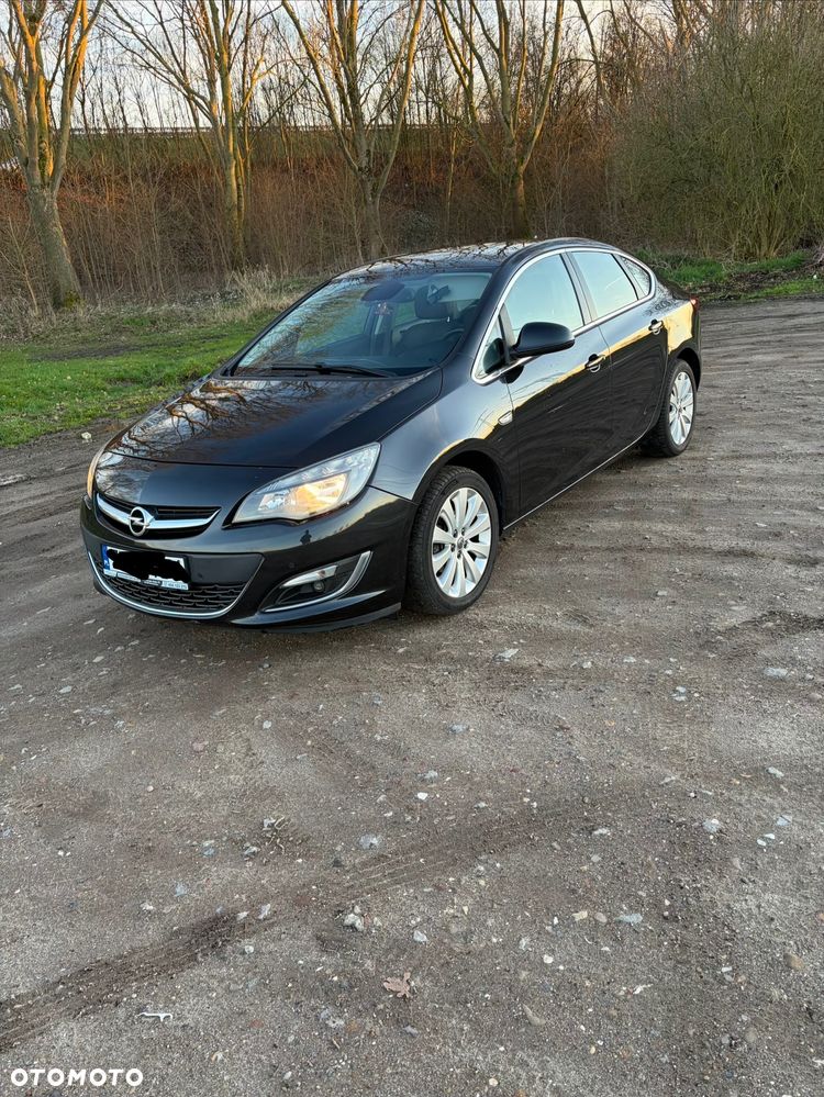 Opel Astra 1.4 T Executive - 7