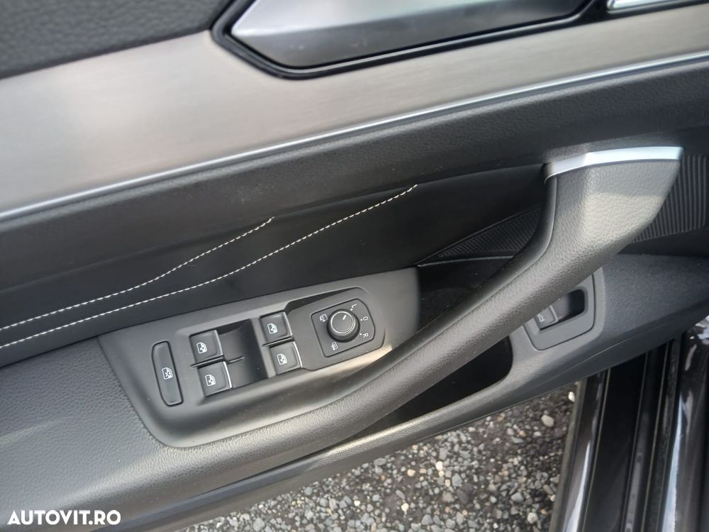 Volkswagen Passat 2.0 TDI DSG R Executive - 12