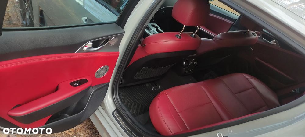 Kia Stinger 3.3 T-GDI AWD GT - 15