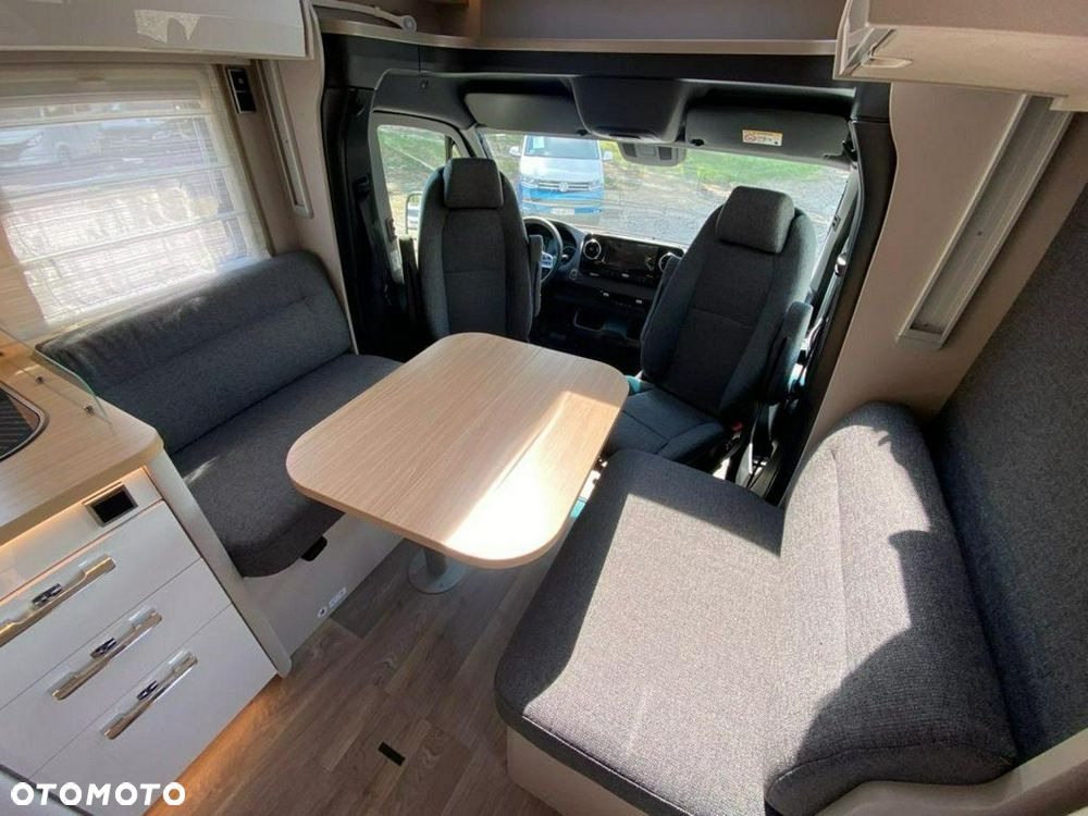 Hymer-Eriba Tramp S 685 - półintegra w układzie face to face - 13