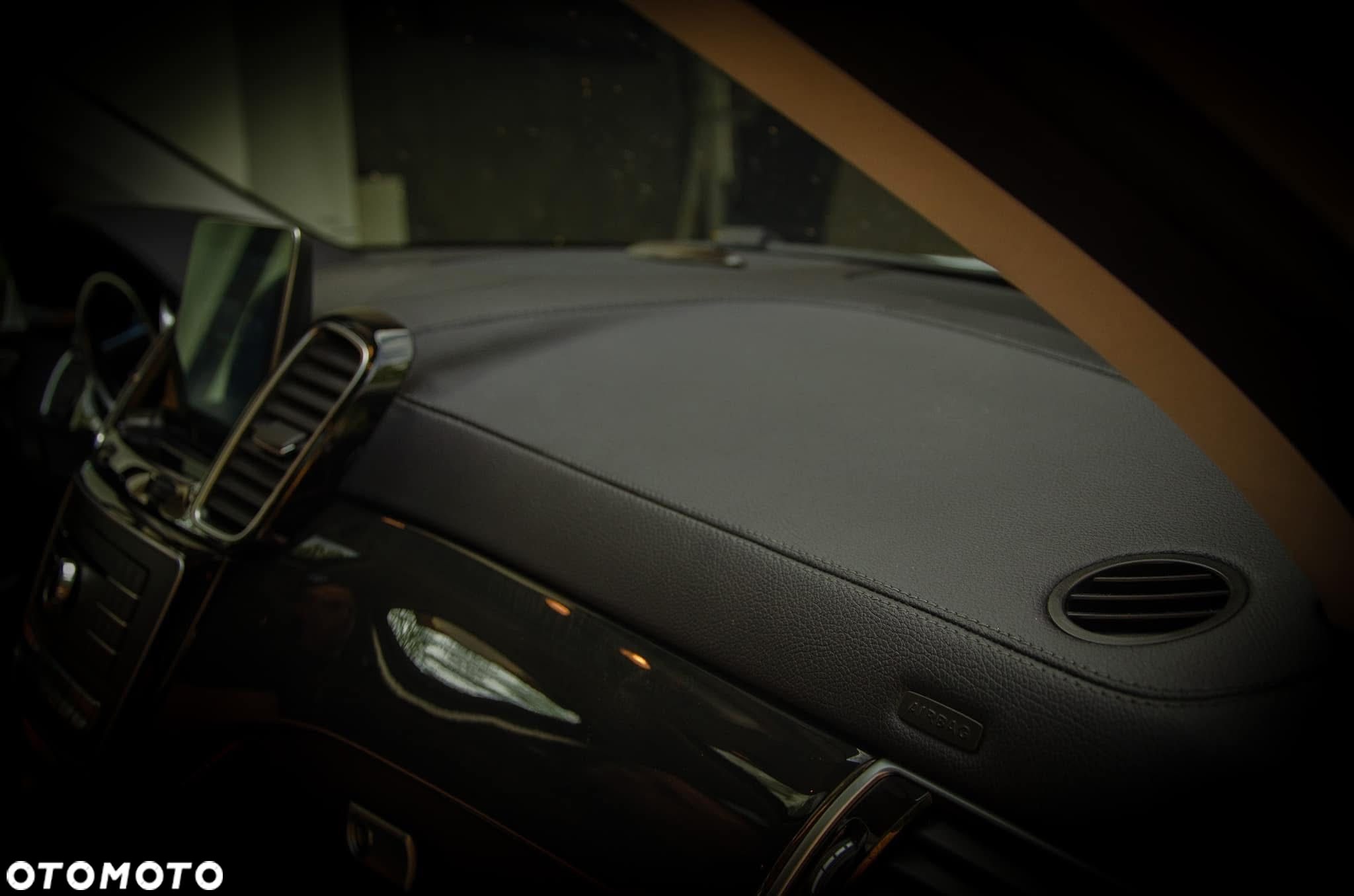Mercedes-Benz GLS 500 4-Matic - 12