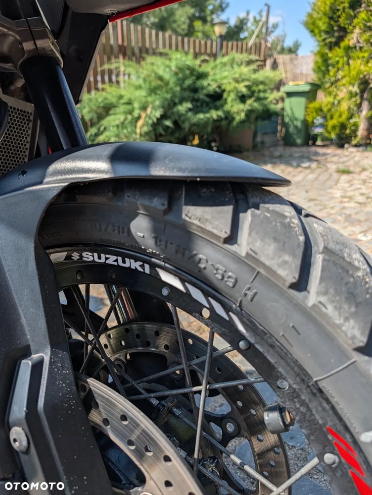 Suzuki DL - 6