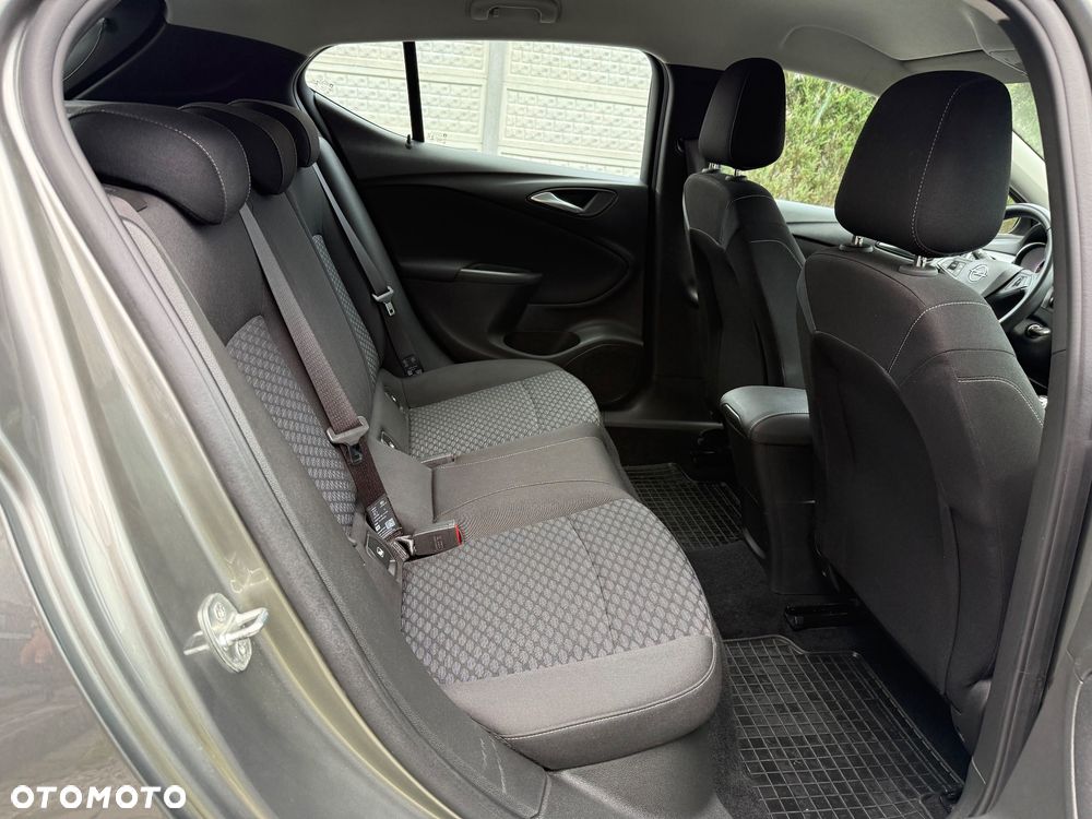Opel Astra 1.2 T Edition S&S - 20