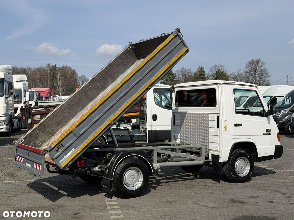 Mercedes-Benz MB 100 - 13