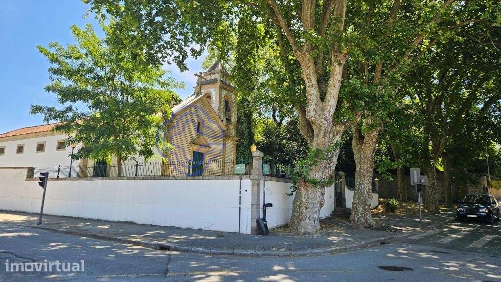 Apartamento T2, com duas frentes, 2º e último piso e duas suítes, ao P - Grande imagem: 5/6