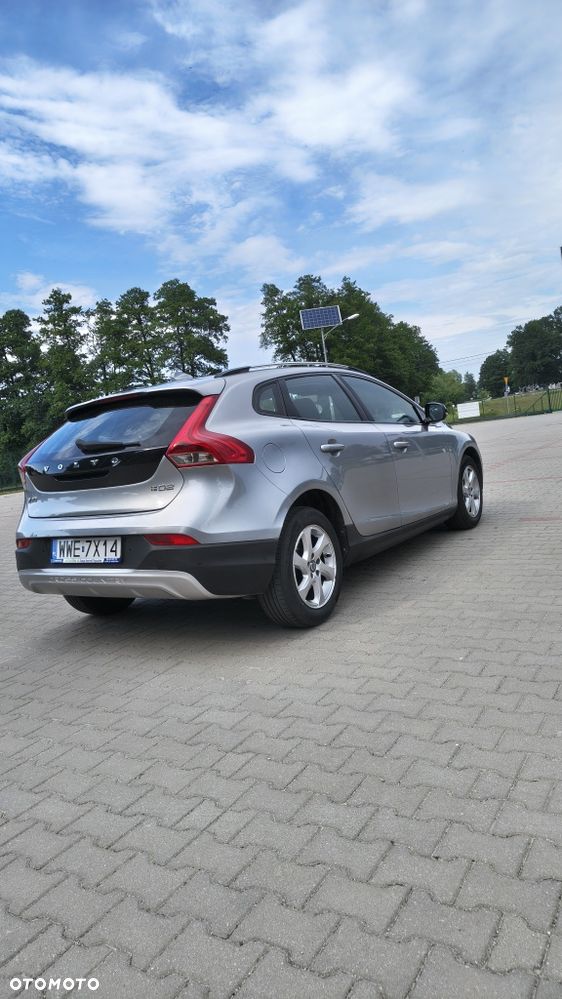 Volvo V40 Cross Country - 4