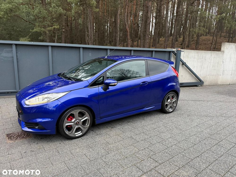 Ford Fiesta 1.6 EcoBoost ST - 31