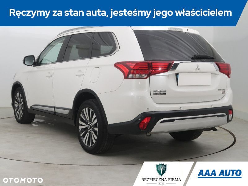 Mitsubishi Outlander - 6