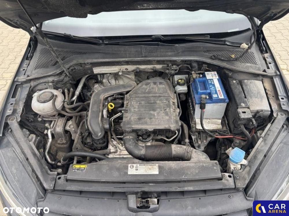 Volkswagen Golf - 26