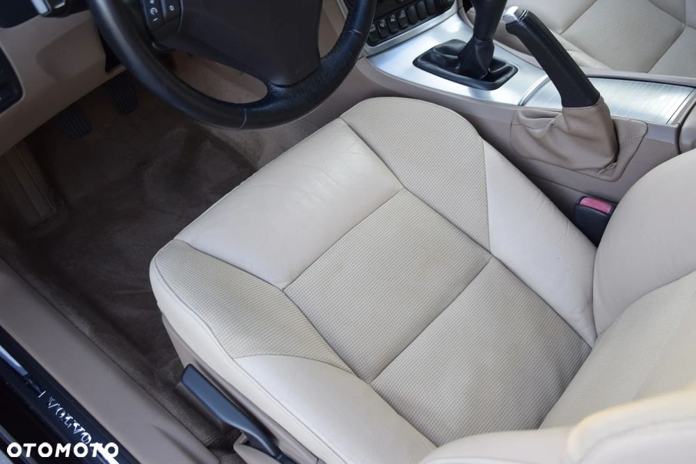 Volvo S60 2.4 Momentum - 26