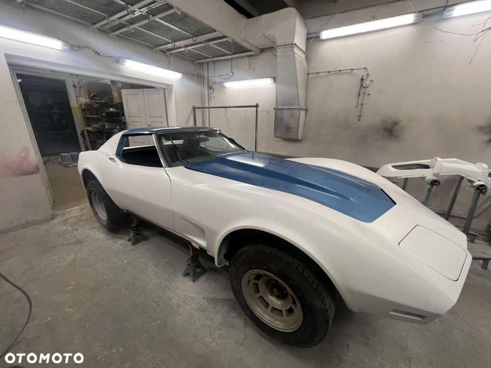 Chevrolet Corvette - 8