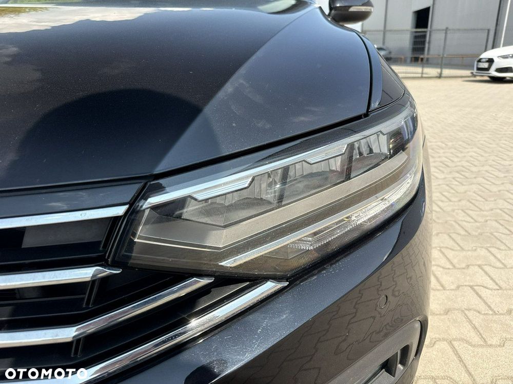 Volkswagen Passat - 9