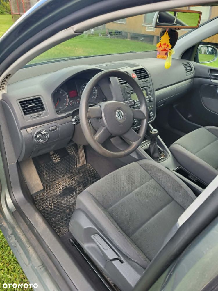 Volkswagen Golf 1.6 FSI Comfortline - 11