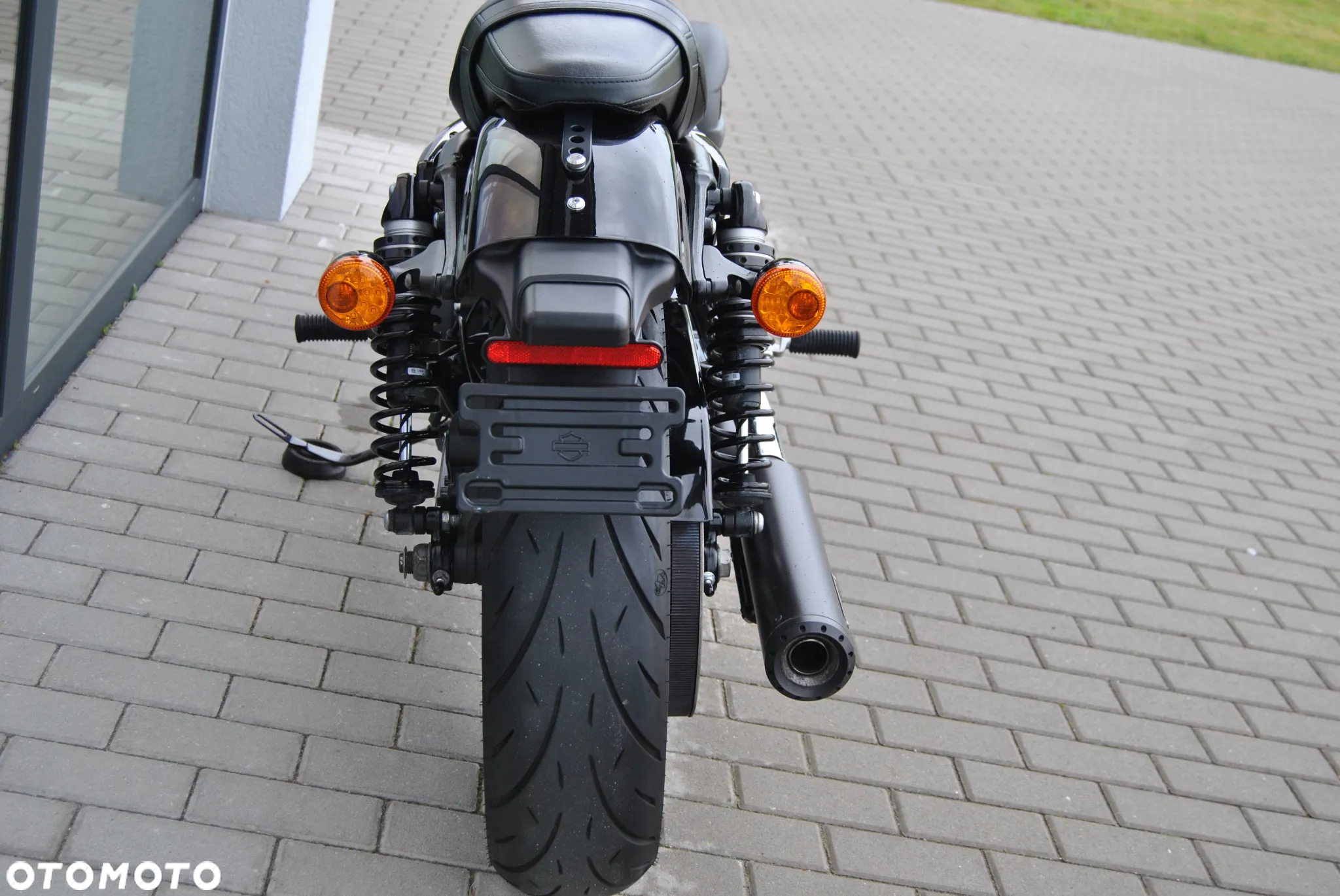 Harley-Davidson Sportster Roadster 1200R - 8