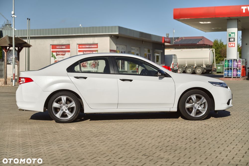 Honda Accord 2.0 Executive - 21