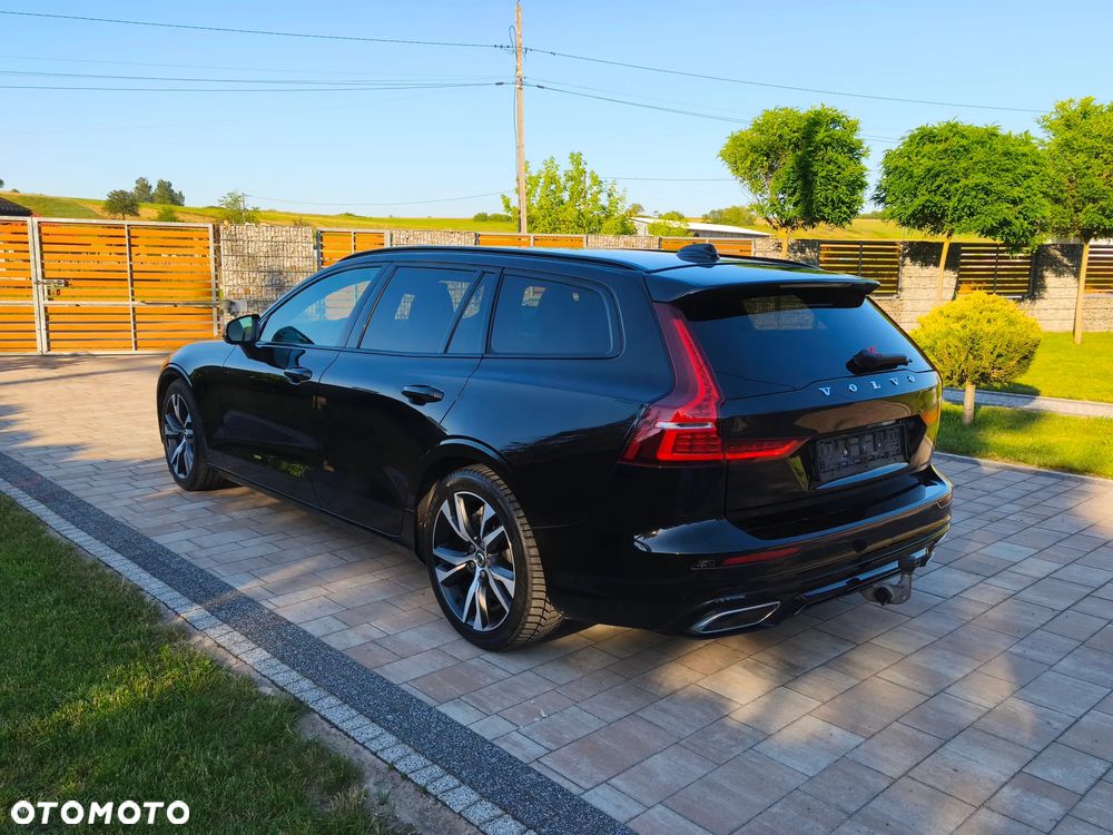 Volvo V60 D3 R-Design - 3