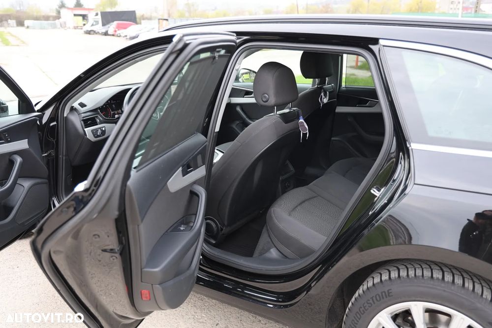 Audi A4 40 TDI S tronic - 23