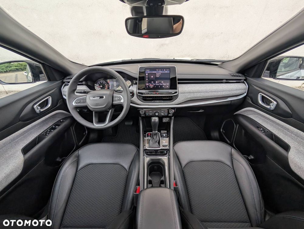 Jeep Compass - 8
