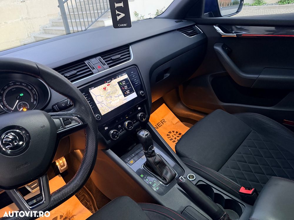 Skoda Octavia 2.0 TDI DSG RS - 14