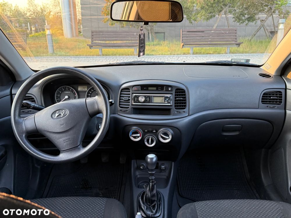 Hyundai Accent 1.6 Style A/C - 7