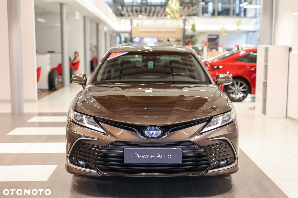 Toyota Camry 2.5 Hybrid Prestige CVT - 2