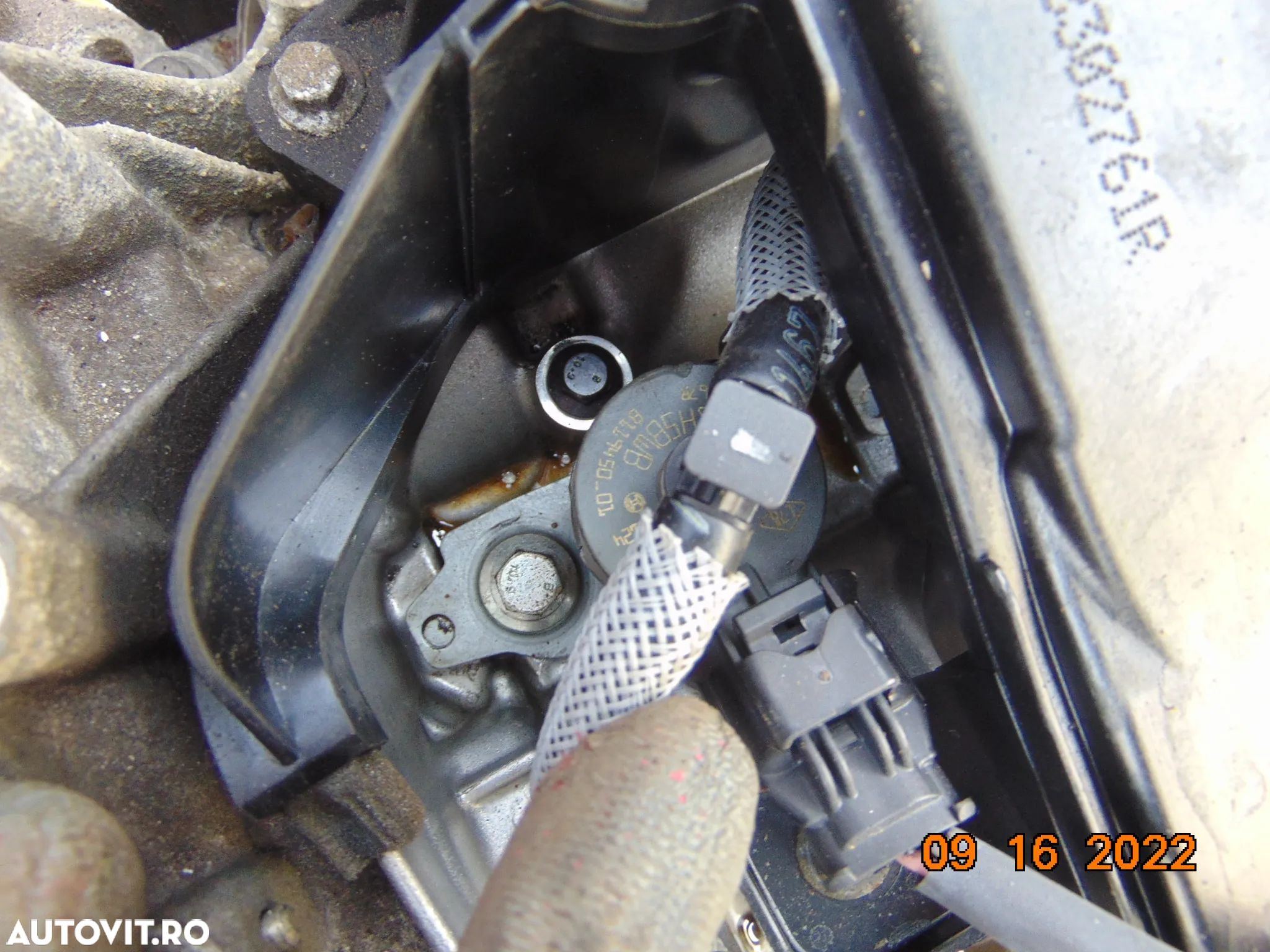 Injectoare Renault Trafic 1.6 euro 6 Opel Vivaro Injector dezmembrez tafic 1.6 - 1