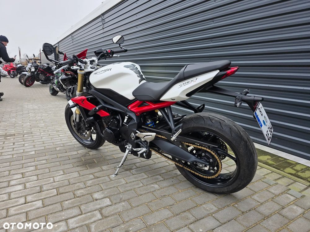 Triumph Street Triple - 3