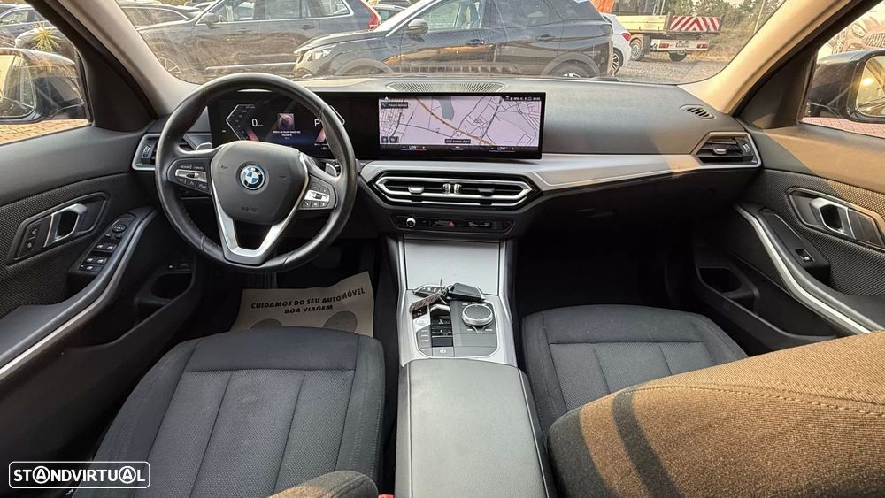 BMW 330 e Aut. Luxury Line - 27