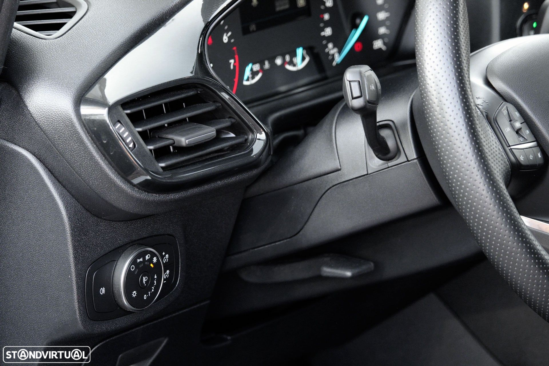 Ford Fiesta 1.0 EcoBoost MHEV ST-Line - 11
