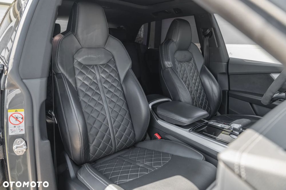 Audi Q8 - 14