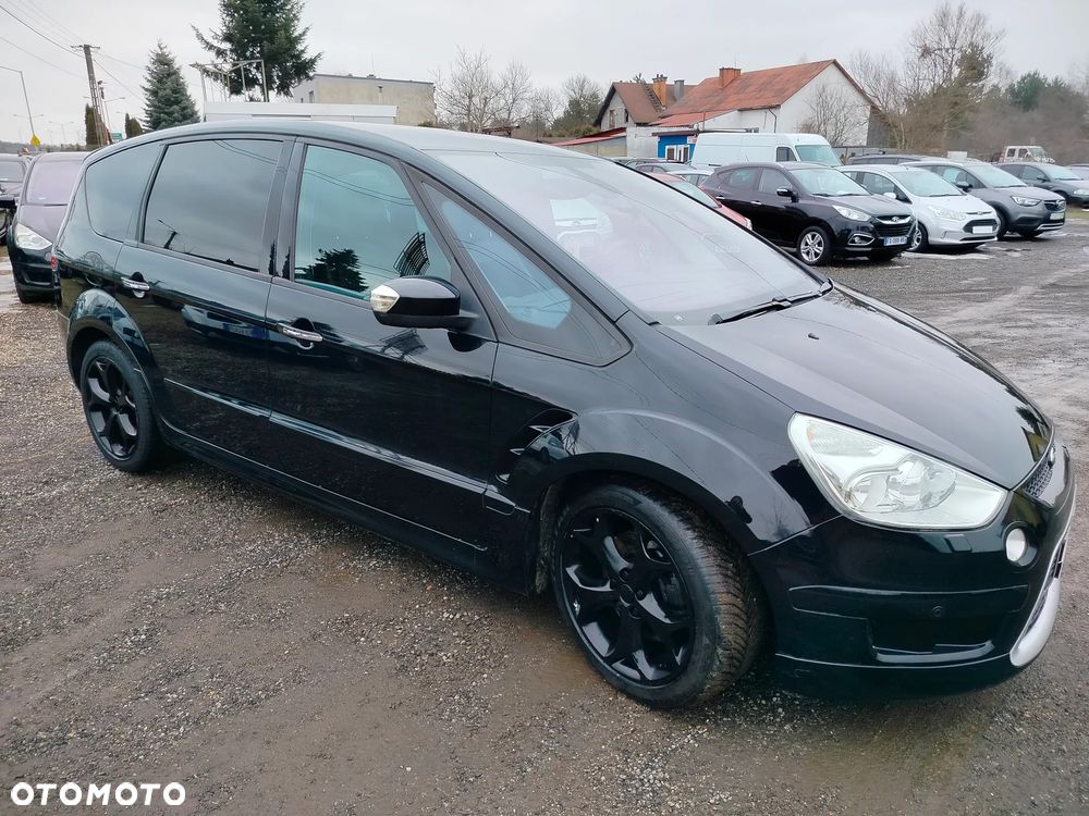 Ford S-Max - 13