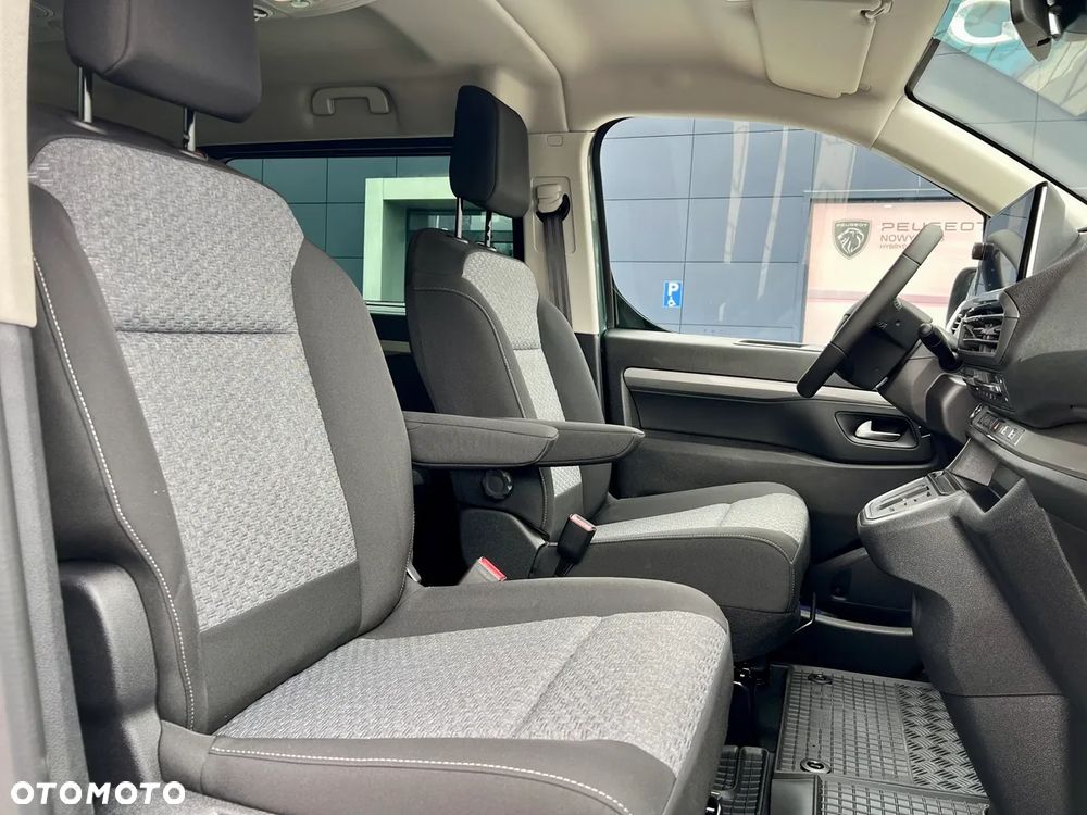 Peugeot Traveller 2.2 BlueHDi Long Business EAT8 - 21