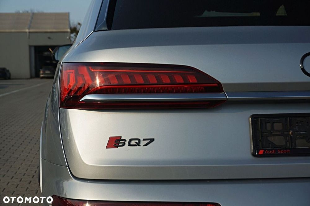 Audi SQ7 - 8