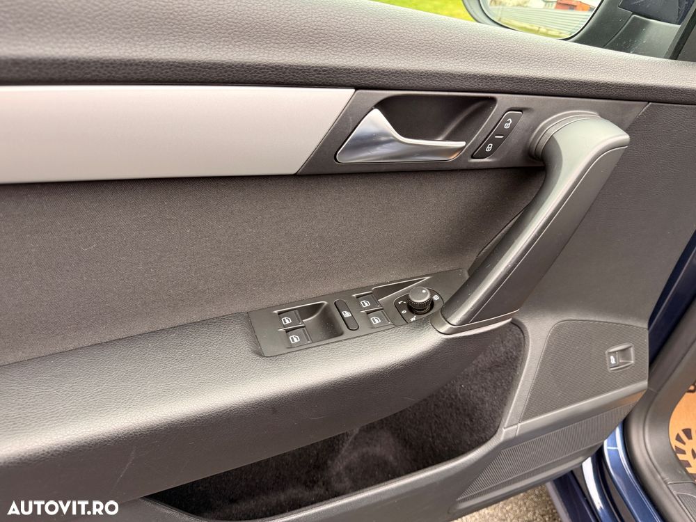 Volkswagen Passat Variant 2.0 Blue TDI DSG SCR Business Edition - 21