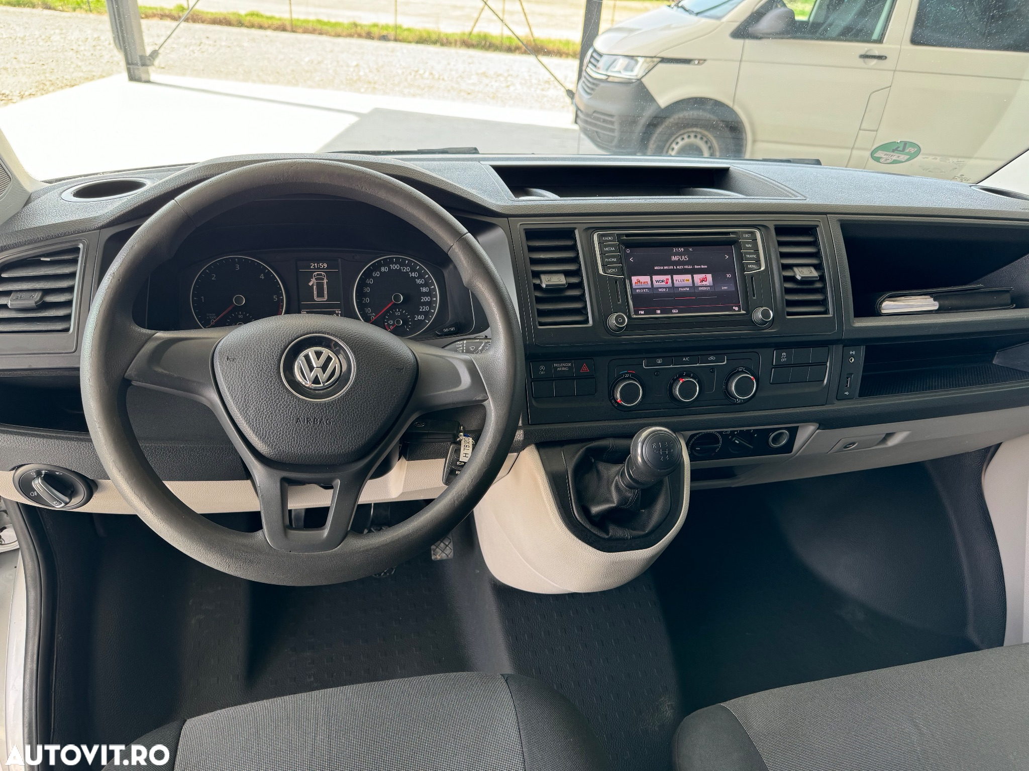 Volkswagen Transporter - 6
