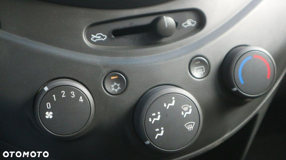 Chevrolet Spark 1.0 Base - 5