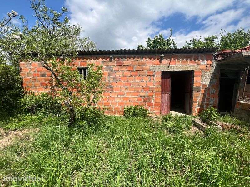 Arrenda-se Terreno em Chaves -Lameirão aproximadamente 300mt2 - Grande imagem: 4/12