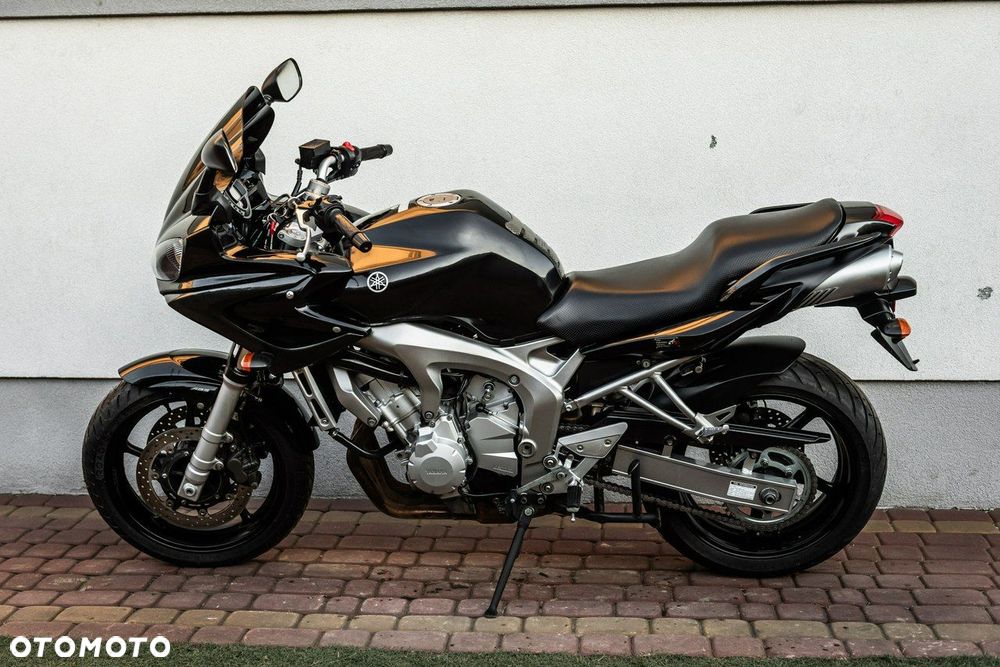 Yamaha FZ - 6