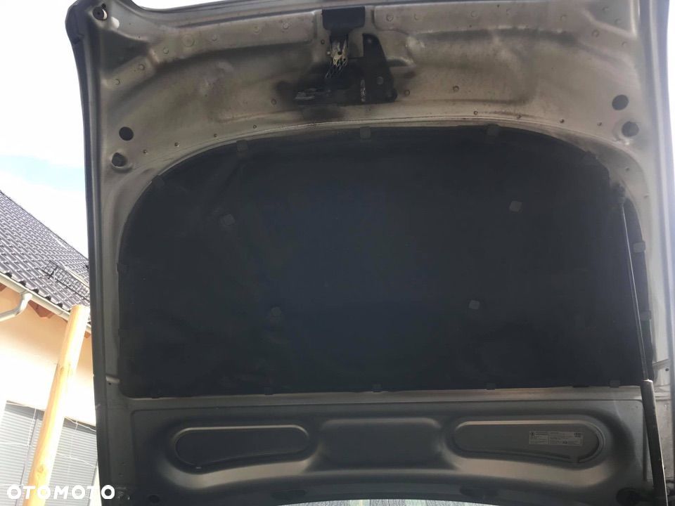 WYGŁUSZENIE MASKI AUDI A6 2008