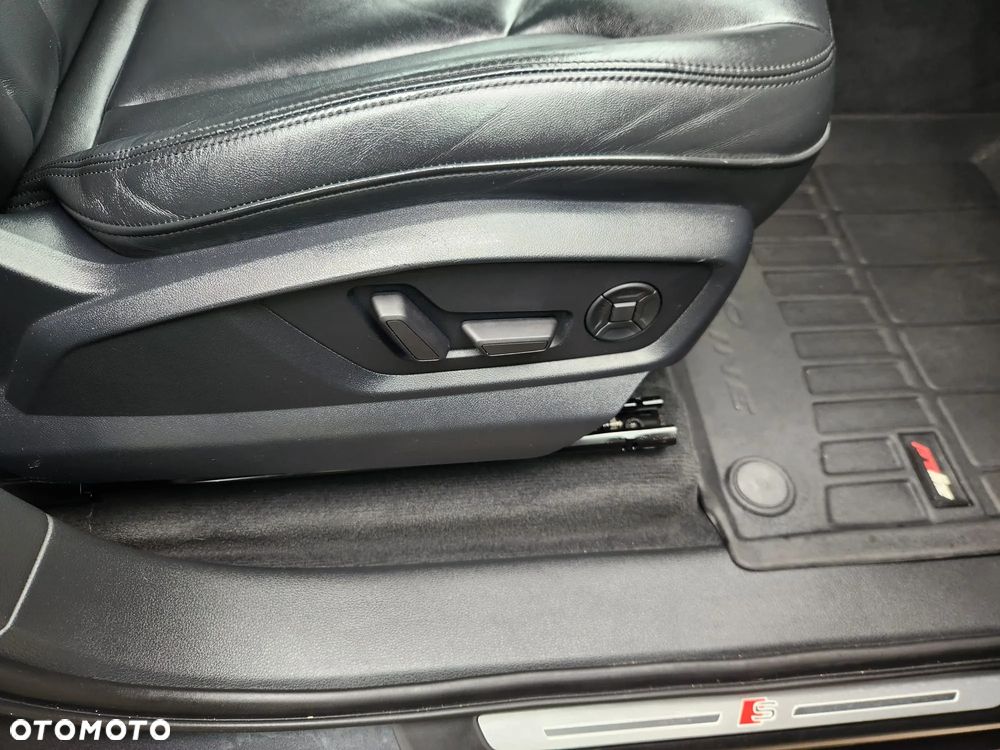 Audi Q7 - 12