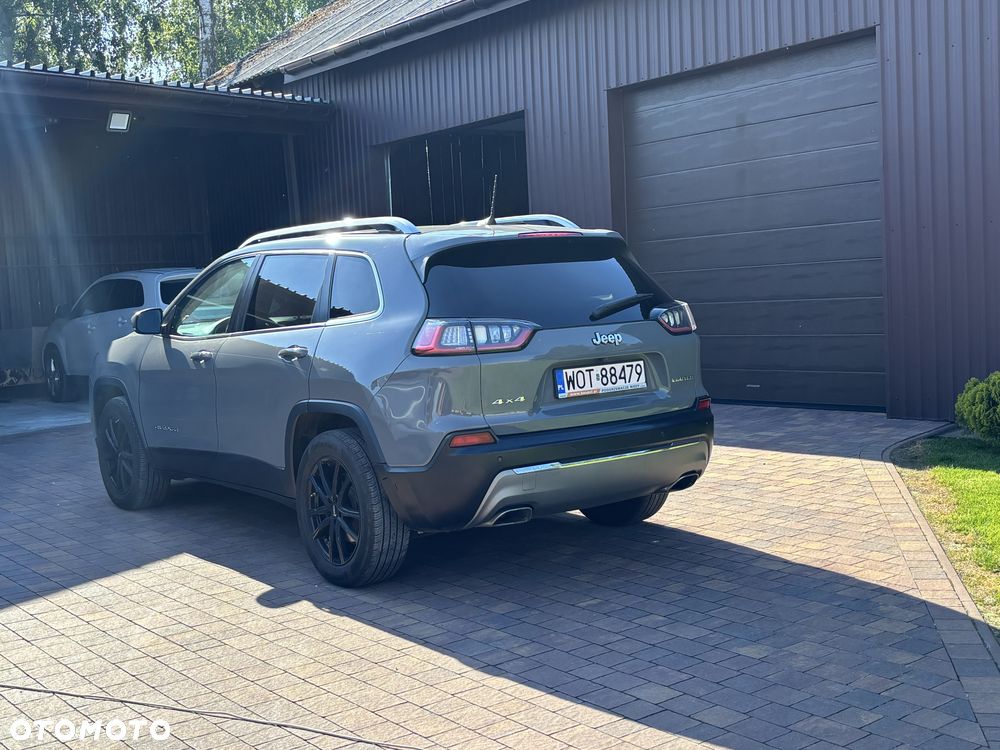 Jeep Cherokee - 2