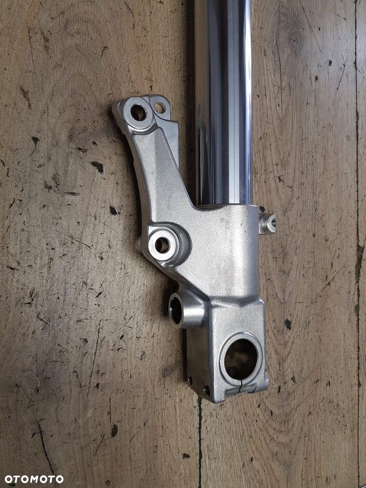 Rura laga kopyto Suzuki GSX-R 750W  51110-17E20 - 5