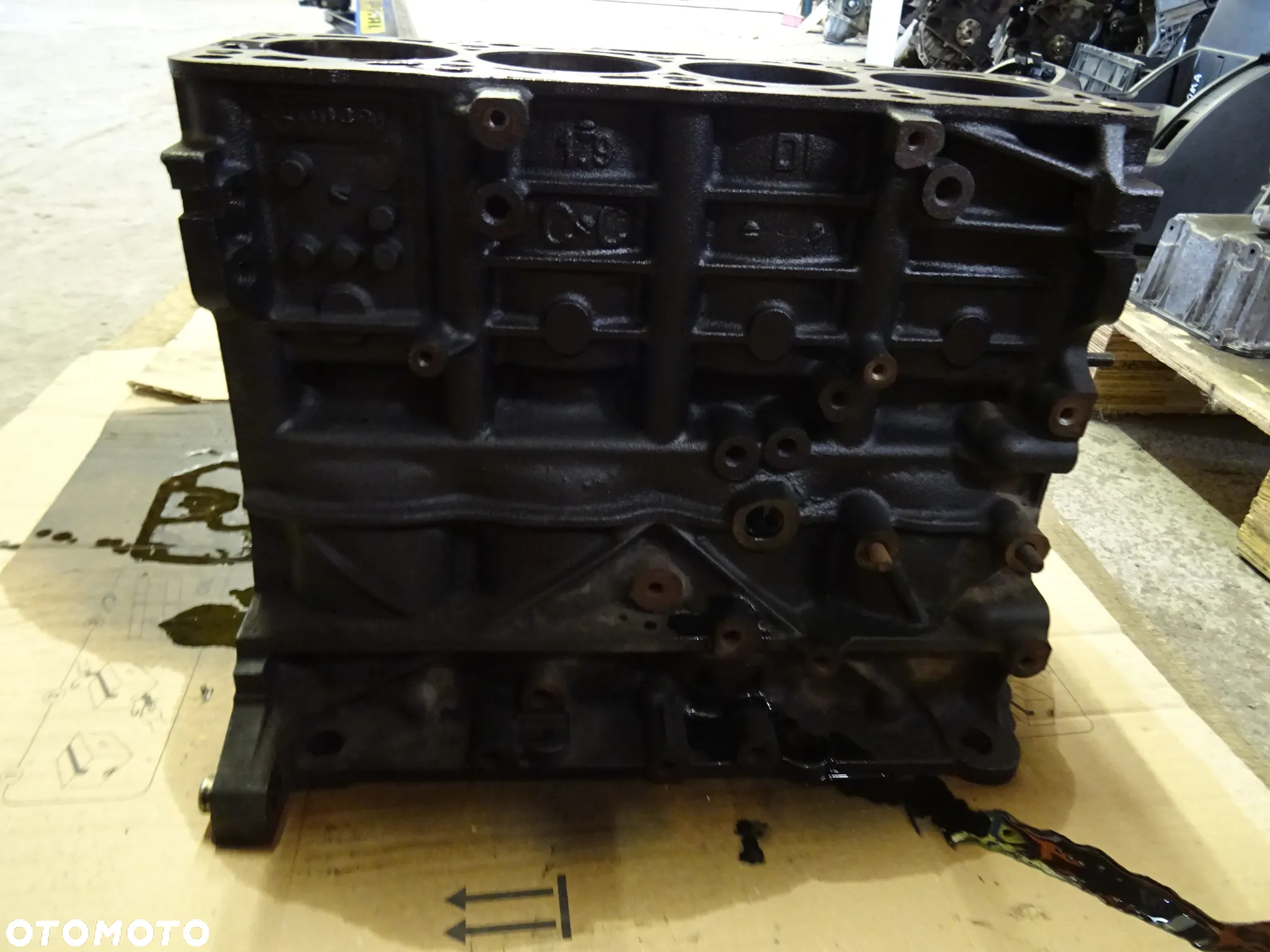 VW GOLF V 1.9TDI BLS BLOK SILNIKA 038021CC - 3