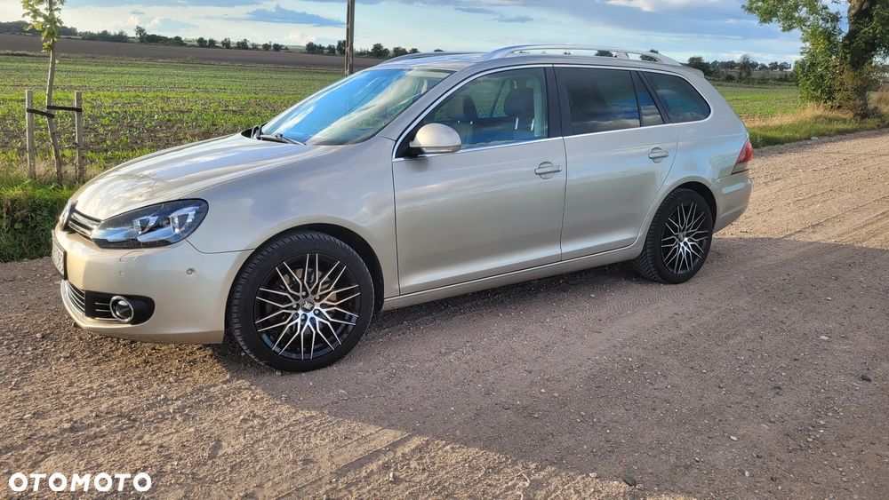Volkswagen Golf 2.0 TDI DPF Highline - 18