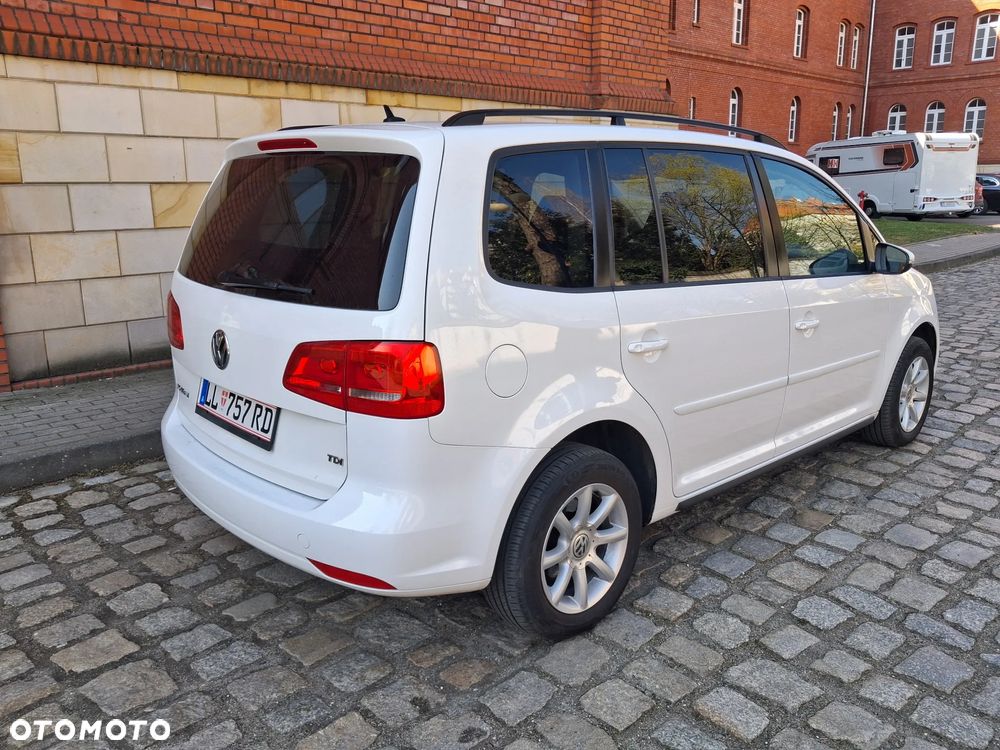 Volkswagen Touran - 5