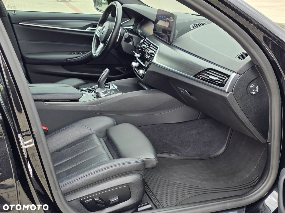 BMW Seria 5 518d M Sport sport - 28
