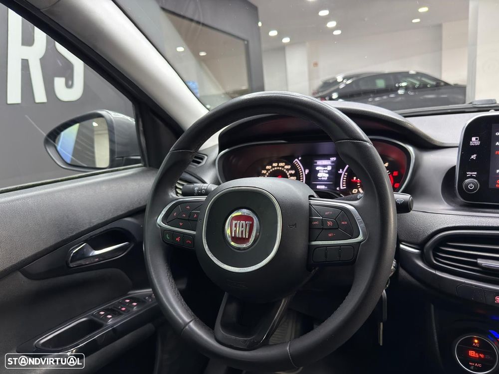Fiat Tipo Station Wagon 1.6 M-Jet Lounge Tech J17 - 21