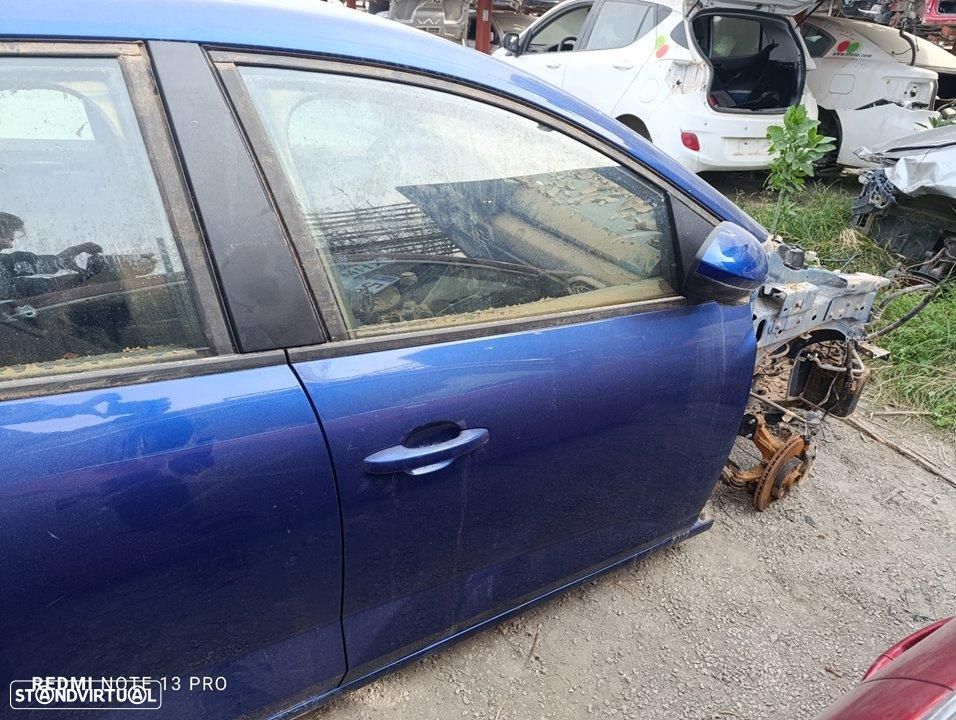 PORTA FRENTE DIREITA DACIA SANDERO III - 1