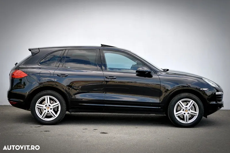 Porsche Cayenne - 9