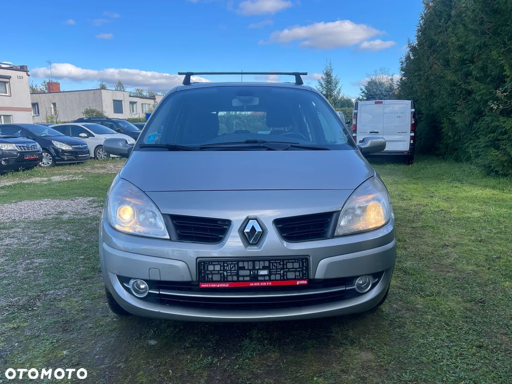 Renault Scenic 1.5 dCi Emotion - 11